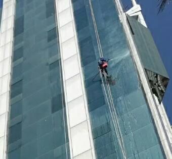 高空外墙清洗公司